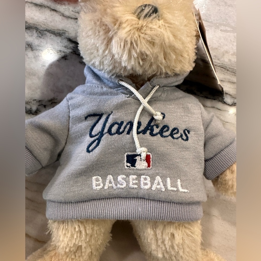 MLB New York Yankees pushes bear stuffed animal forever collectibles - Picture 3 of 4